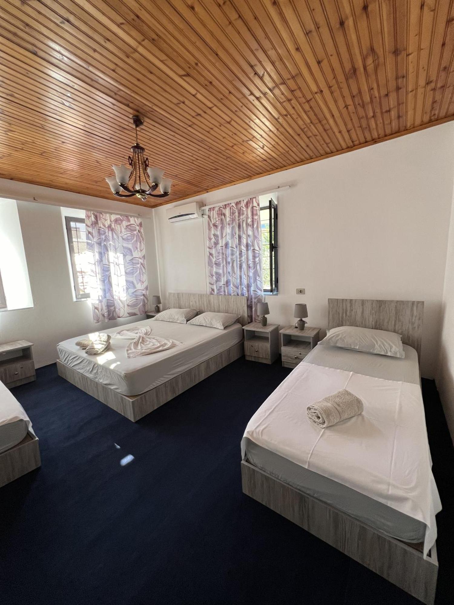 Onetwosleep Guesthouse Shkodër Exteriér fotografie