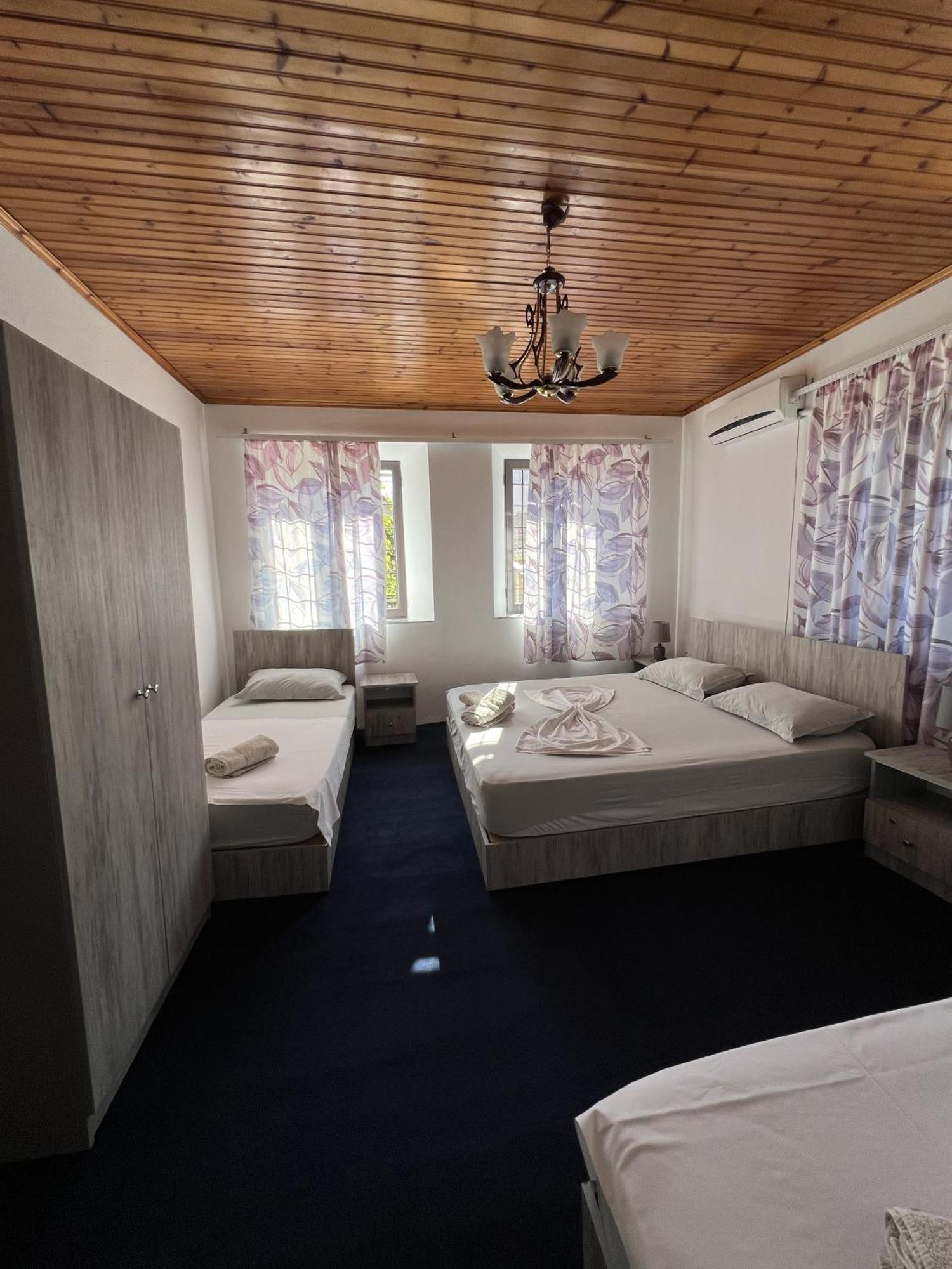 Onetwosleep Guesthouse Shkodër Exteriér fotografie