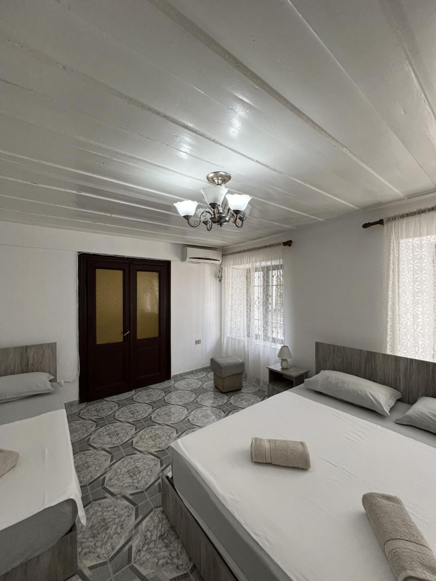 Onetwosleep Guesthouse Shkodër Exteriér fotografie