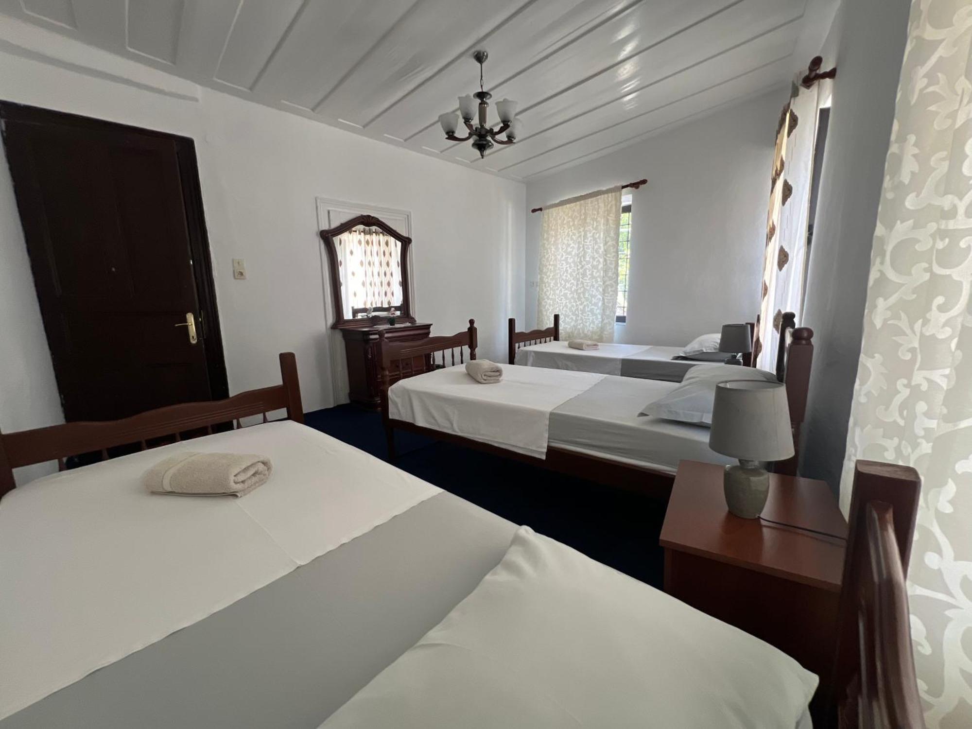 Onetwosleep Guesthouse Shkodër Exteriér fotografie